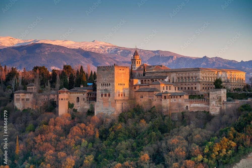 4 Balconies House, And Near The Alhambra Granada